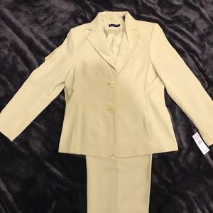 Karen Scott Pastel Green Pantsuit